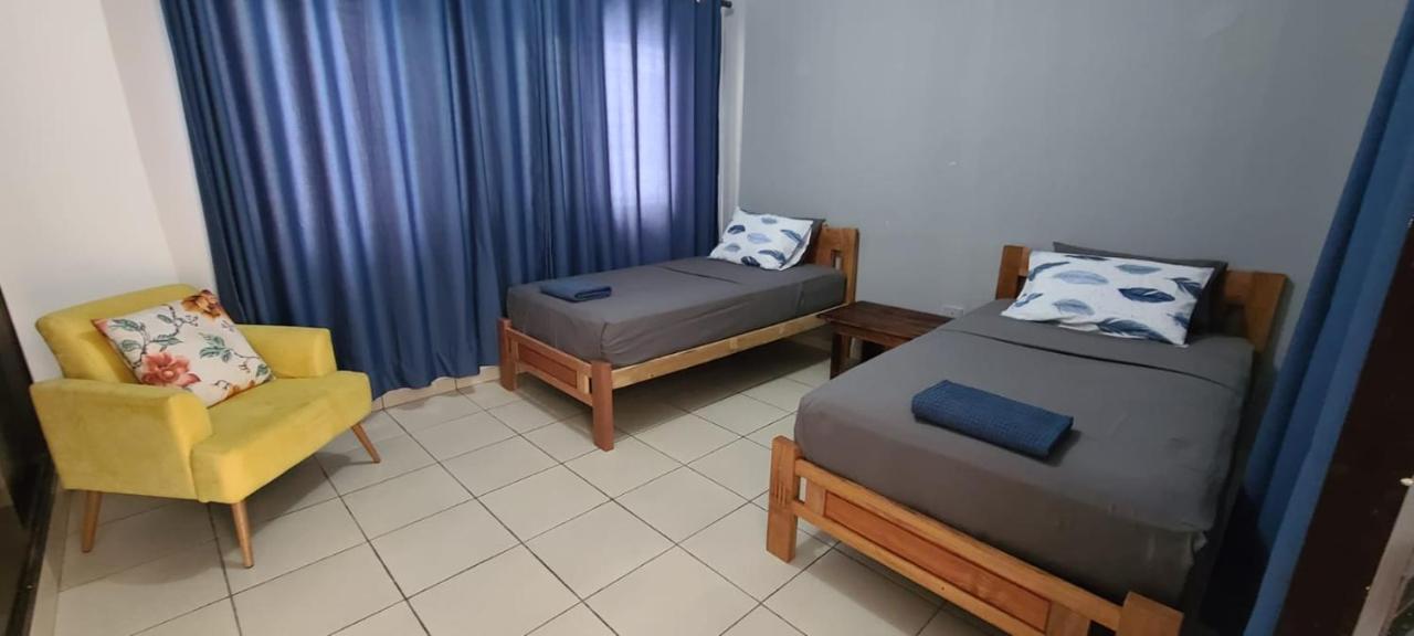 Hostal Backpackers Travelero Hotel Santa Cruz de La Sierra Exterior photo