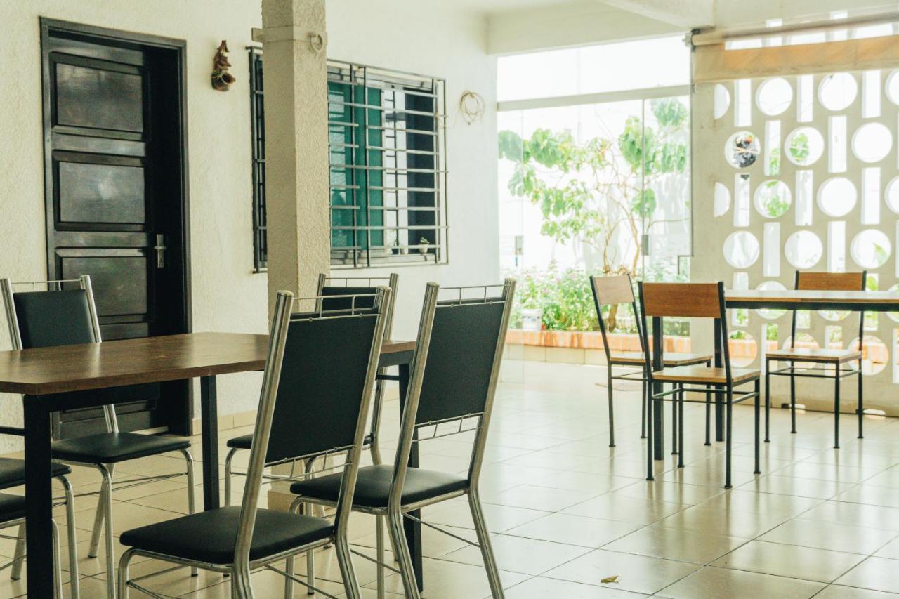 Hostal Backpackers Travelero Hotel Santa Cruz de La Sierra Exterior photo