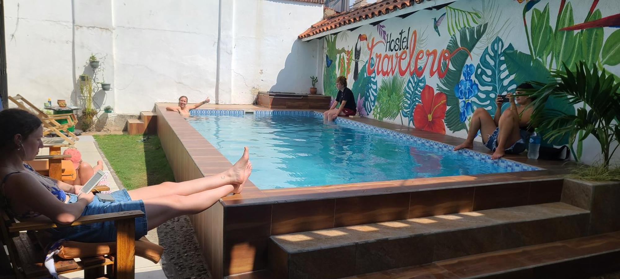 Hostal Backpackers Travelero Hotel Santa Cruz de La Sierra Exterior photo
